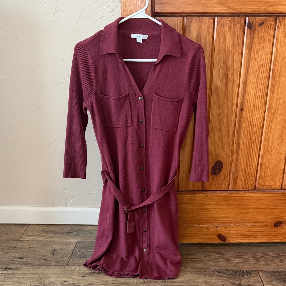 New York and company Women's Burgundy Button-Up sweater Dress tie waist